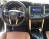Toyota Innova  2.0V 2016 - Hết nhu cầu cần bán Toyota Innova 2.0V 2016, màu nâu, mới đi 2450km, giá nát, LH: 093.1234768