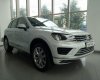 Volkswagen Touareg GP 2016 - Volkswagen Touareg tặng 50% thuế trước bạ tháng 3/2017. Liên Hệ 0969.560.733 Minh