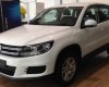 Volkswagen Tiguan 2016 - Bán Volkswagen Tiguan đời 2016, màu trắng, nhập khẩu nguyên chiếc. LH: 0931416628