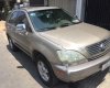 Lexus RX 300 2002 - Cần bán gấp Lexus RX 300 đời 2002, màu vàng, nhập khẩu nguyên chiếc còn mới, giá chỉ 650 triệu