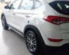 Hyundai Tucson Limited 2.0 AT FWD 2017 - Cần bán xe Hyundai Tucson Limited 2.0 AT FWD sản xuất năm 2017, màu trắng, giá chỉ 980 triệu