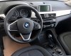 BMW X1 sDrive18i 2017 - Bán BMW X1 sDrive18i phiên bản mới 2017, màu trắng, nhập khẩu chính hãng, có xe giao ngay