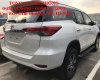 Toyota Fortuner 2.7V (4x2) 2017 - Bán Toyota Fortuner 2.7V (4x2) đời 2017, màu trắng, hỗ trợ trả góp 90% giao xe ngay tại Ninh Bình
