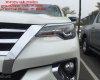 Toyota Fortuner V 2017 - Bán xe Toyota Fortuner V đời 2017, màu trắng, nhập khẩu nguyên chiếc, đủ màu có xe giao ngay khuyến mại hấp dẫn