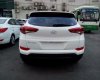 Hyundai Tucson SUV 2017 - Cần bán xe Hyundai Tucson SUV đời 2017, màu trắng