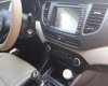 Kia Rondo 2017 - Cần bán gấp Kia Rondo đời 2017, màu bạc, xe nhập