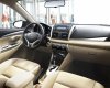 Toyota Yaris 1.5E CVT 2017 - Cần bán xe Toyota Yaris 1.5E CVT năm 2017, màu trắng, nhập khẩu nguyên chiếc, giá 570tr