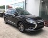 Mitsubishi Stavic 2.0 CVT 2017 - Bán ô tô Mitsubishi Outlander 2.0 CVT đời 2017, màu đen, có bán trả góp liên hệ 0906.884.030