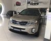 Kia Sorento 2017 - Bán Kia Sorento năm 2017, màu vàng, xe nhập, giá chỉ 818 triệu