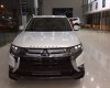 Mitsubishi Stavic 2.0 CVT 2016 - Cần bán xe Mitsubishi Outlander 2.0 CVT model 2017, màu trắng, có trả góp 0906.884.030
