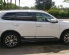 Mitsubishi Stavic 2.0 CVT 2016 - Cần bán xe Mitsubishi Outlander 2.0 CVT model 2017, màu trắng, có trả góp 0906.884.030