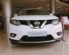 Nissan X trail 2.5 SV 4WD 2017 - Bán xe Nissan X trail đời 2018 màu trắng, khuyến mãi tốt, liên hệ: 098.590.4400