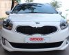 Kia Rondo GAT 2016 - Bán xe Kia Rondo GAT sản xuất 2016, màu trắng số tự động, 595tr