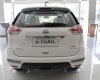 Nissan X trail 2.5 SV Premium 2017 - Cần bán Nissan X trail 2.5 SV PREMIUM đời 2017, màu trắng