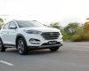 Hyundai Tucson 2.0 2018 - Bán xe Hyundai Tucson Tubo đời 2018, màu trắng 0961.637.288