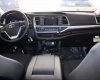 Toyota Highlander LE 2.7 2017 - Bán Toyota Highlander LE 2.7 năm 2017, màu trắng, nhập khẩu