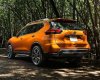 Nissan X trail 2.5 CVT SV 2017 - Bán ô tô Nissan X trail 2.5CVT SV đời 2018, màu vàng cam, mới 100%, giá khuyến mại hấp dẫn nhất Hà Nội