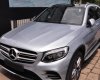 Mercedes-Benz Smart GLC 300 4Matic 2018 - Bán xe Mercedes GLC 300 màu bạc giá tốt. Giao xe ngay