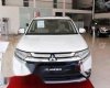 Mitsubishi Outlander 2017 - Bán Mitsubishi Outlander sản xuất 2017, màu trắng, giá tốt