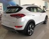 Hyundai Tucson 2.0 AT 2018 - Bán ô tô Hyundai Tucson 2.0 AT đời 2018, màu trắng