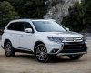 Mitsubishi Outlander 2.4 CVT Premium 2018 - Cần bán xe Mitsubishi Outlander sản xuất 2018, màu trắng