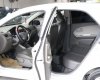 Kia Carens 2.0 MT 2016 - Cần bán xe Kia Carens 2.0 MT đời 2016, màu bạc, 436tr