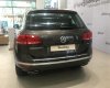 Volkswagen Touareg 2017 - Giao ngay Volkswagen Touareg 3.6 V6, màu nâu, liên hệ ngay để được nhận ưu đãi cực tốt