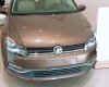 Volkswagen Touareg 2017 - Ưu đãi giá tốt cuối tháng 7 - Volkswagen Touareg 3.6 AT đời 2017, màu vàng kim, nhập khẩu nguyên chiếc