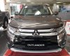 Mitsubishi Outlander  2.4 Premium 2018 - Cần bán xe Mitsubishi Outlander 2.4 Premium năm sản xuất 2018, màu nâu