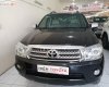 Toyota Fortuner V 2009 - Hiền Toyota bán Toyota Fortuner V sản xuất 2009, màu đen số tự động