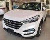 Hyundai Tucson 2018 - Cần bán gấp Hyundai Tucson đời 2018, màu trắng