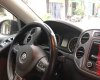 Volkswagen Tiguan 2012 - Bán Volkswagen Tiguan năm 2013, màu đen, nhập khẩu nguyên chiếc xe gia đình