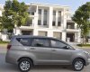 Toyota Innova E 2017 - Bán Toyota Innova 2.0E số sàn, màu xám titan biển 30E