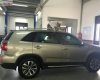 Kia Sorento GAT 2016 - Bán Kia Sorento GAT sản xuất năm 2016, màu vàng số tự động