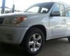 Toyota RAV4 2005 - Bán ô tô Toyota RAV4 sản xuất 2005, màu trắng, nhập khẩu nguyên chiếc, giá 535tr