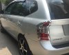 Kia Carens 2.0 2010 - Cần bán gấp Kia Carens 2.0 sản xuất 2010, màu bạc xe gia đình