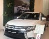 Mitsubishi Outlander 2.0 CVT 2018 - Bán Mitsubishi Outlander 2.0 CVT năm sản xuất 2018, màu trắng
