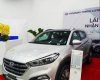 Hyundai Tucson  2.0AT   2018 - Bán xe Hyundai Tucson 2.0AT đời 2018, màu bạc, giá tốt