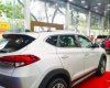 Hyundai Tucson  2.0AT   2018 - Bán xe Hyundai Tucson 2.0AT đời 2018, màu bạc, giá tốt