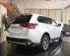 Mitsubishi Outlander CVT 2019 - Bán Mitsubishi Outlander lắp ráp CKD với 100% linh kiện từ Nhật Bản, tiết kiệm nhiên liệu, xe có sẵn giao ngay