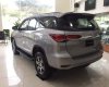 Toyota Fortuner  2.4L(4x2) MT 2018 - Bán xe Toyota Fortuner sản xuất năm 2018, màu xám giá cạnh tranh