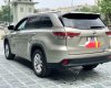 Toyota Highlander LE 2.7 2016 - Cần bán Toyota Highlander LE 2.7 SX 2016, màu vàng cát, xe nhập Mỹ đã lên full option. LH: 0982.84.2838