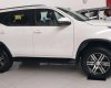 Toyota Fortuner 2019 - Cần bán Toyota Fortuner sản xuất 2019, màu trắng
