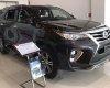 Toyota Fortuner 2019 - Cần tiền bán xe Toyota Fortuner sản xuất 2019, màu đen