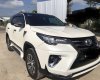 Toyota Fortuner 2017 - Gia đình bán xe Toyota Fortuner đời 2017, màu trắng, nhập khẩu