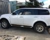 Mitsubishi Pajero Sport 2016 - Cần bán gấp Mitsubishi Pajero Sport năm sản xuất 2016, màu trắng xe gia đình