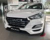 Hyundai Tucson   2019 - Cần bán Hyundai Tucson sản xuất 2019, màu trắng, giá tốt