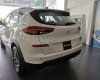 Hyundai Tucson 2.0L 2019 - Cần bán Hyundai Tucson 2.0L 2019, màu trắng, giá 930tr, Trả góp lãi suất 0%