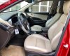 Hyundai Santa Fe 2016 - Cần bán xe Hyundai Santa Fe sản xuất 2016, màu đỏ như mới