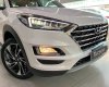 Hyundai Tucson 2019 - Ưu đãi lớn - Nhận quà phụ kiện chính hãng khi mua xe Hyundai Tucson 2019, màu trắng
